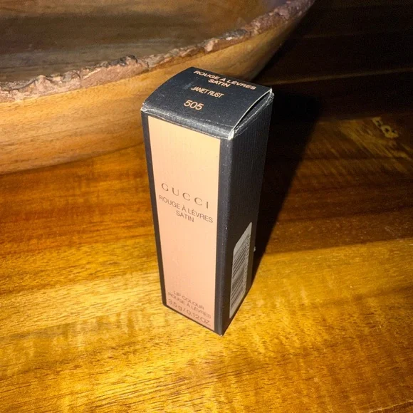 Gucci Gold Skincare Collection - Picture 5 of 7